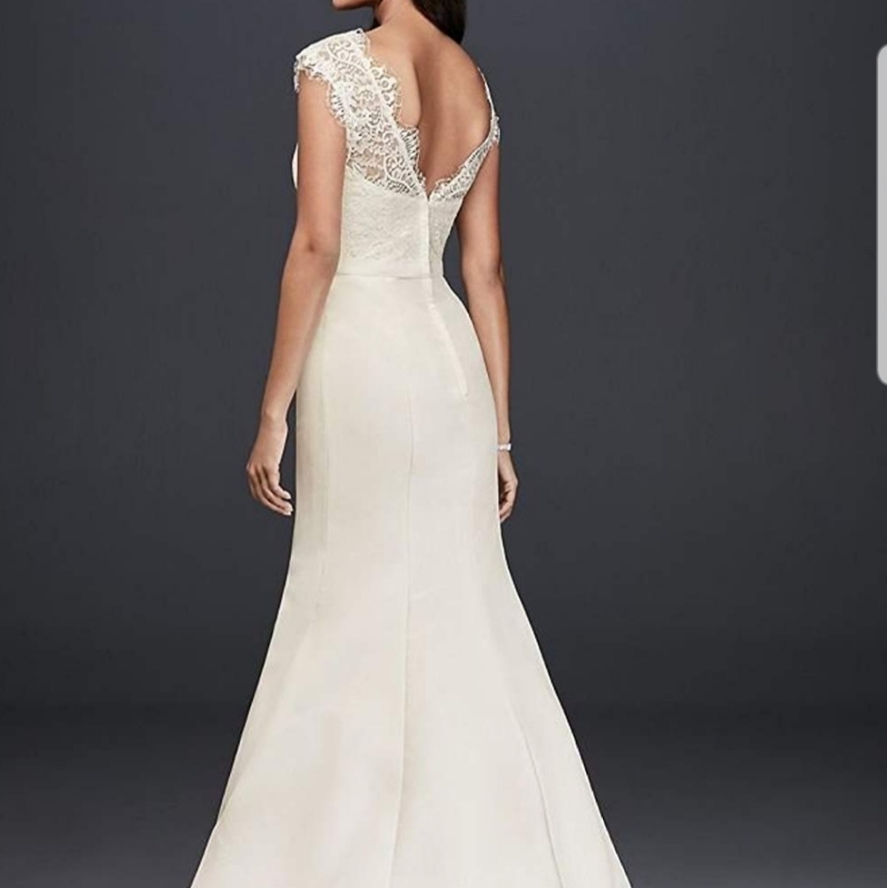 Wedding Dress - Picture 2 of 6